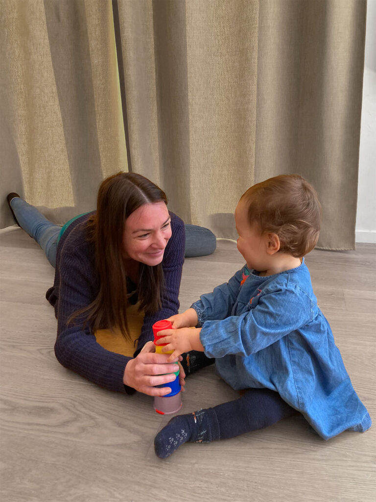 marion guichard psychomotricienne avec un bébé
