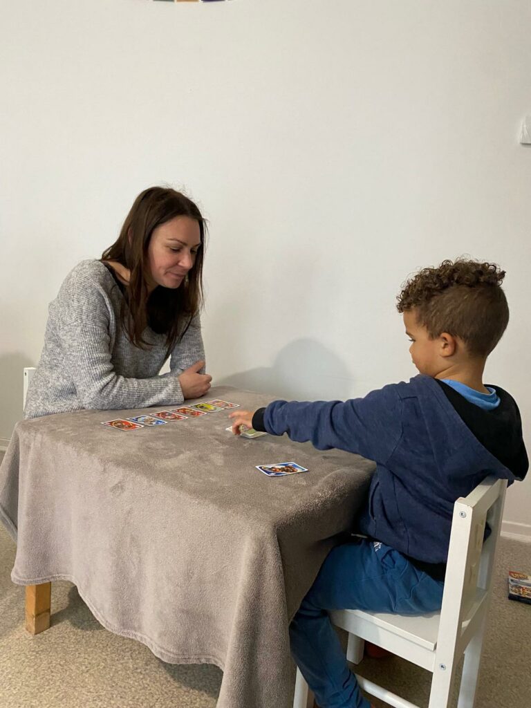 séance de motricité avec un enfant